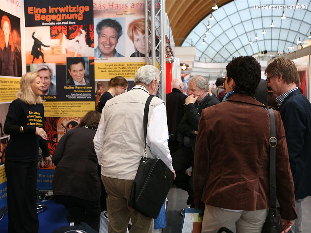 Am Messestand